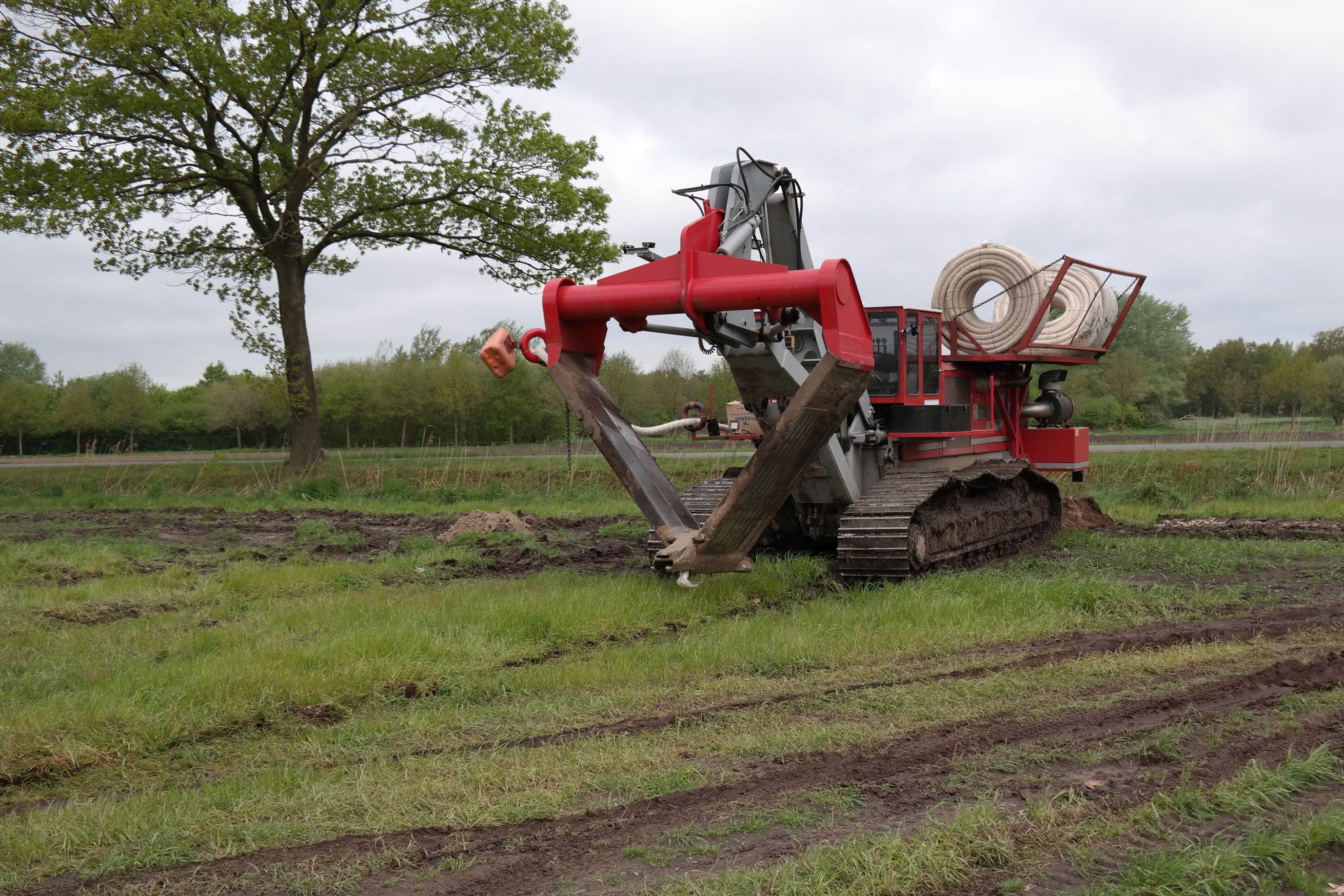 Werkzaamheden voor het aanleggen van drainagebuizen